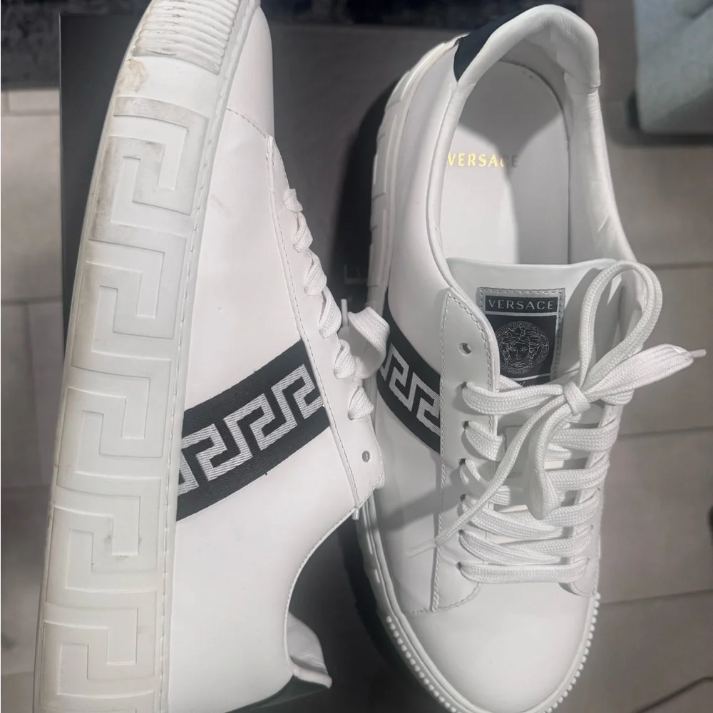 Versace Greco White and Black Men's Sneakers - Picture 2 of 4